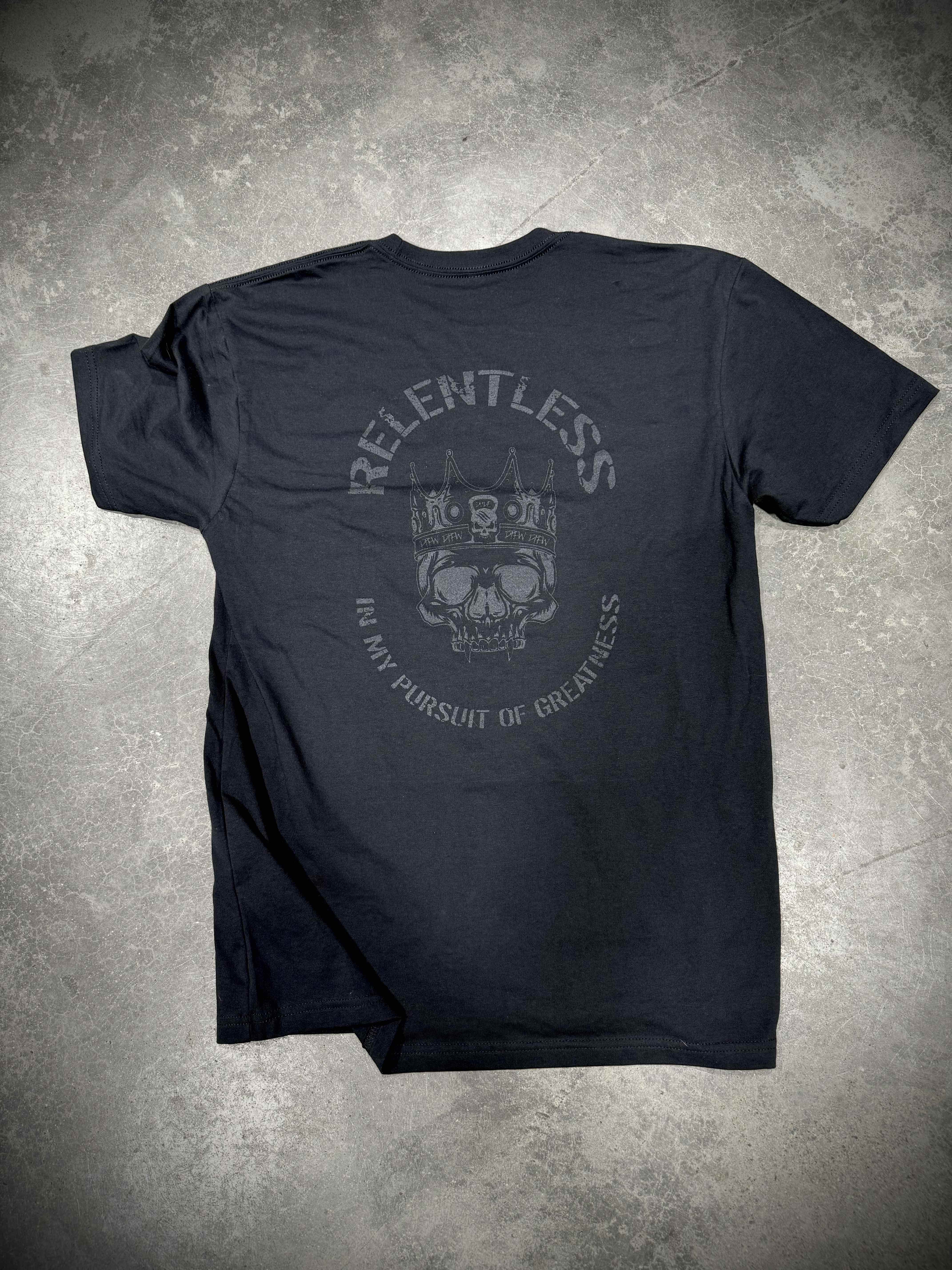 FREE GIFT | Relentless Tee Blackout - Dude That Lifts